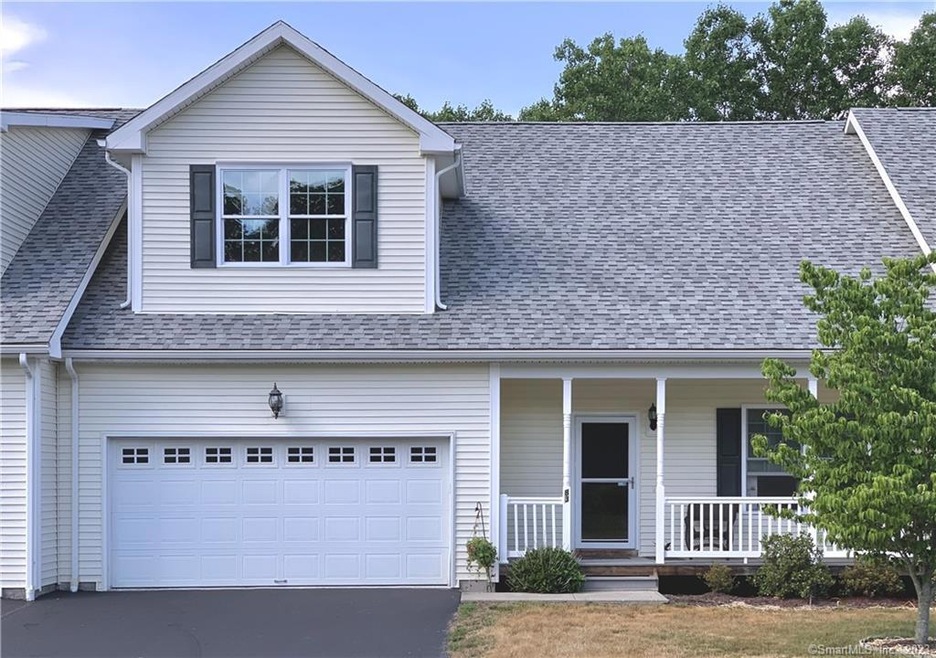 195 Oak Meadow Ln, Torrington, CT 06791 - photo 1