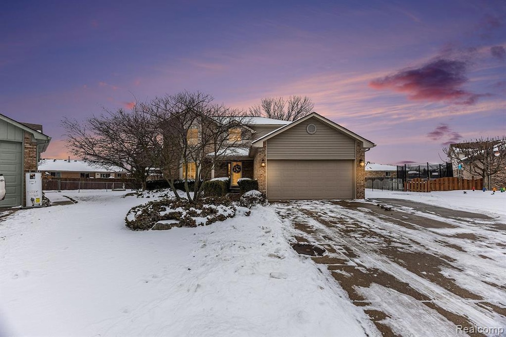 Pending $385,000 • Co-Listing Agent