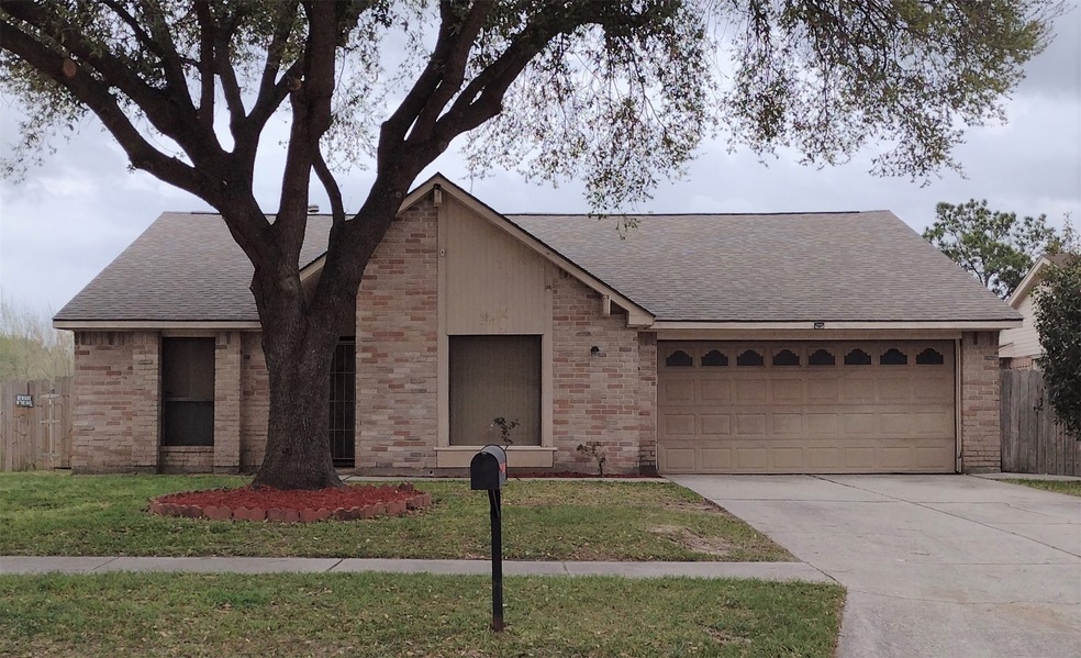 10154 Northview Dr, Houston, TX 77086 - photo 1