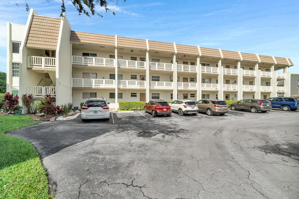 6890 Royal Palm Blvd unit 203H, Margate, FL 33063 - photo 1