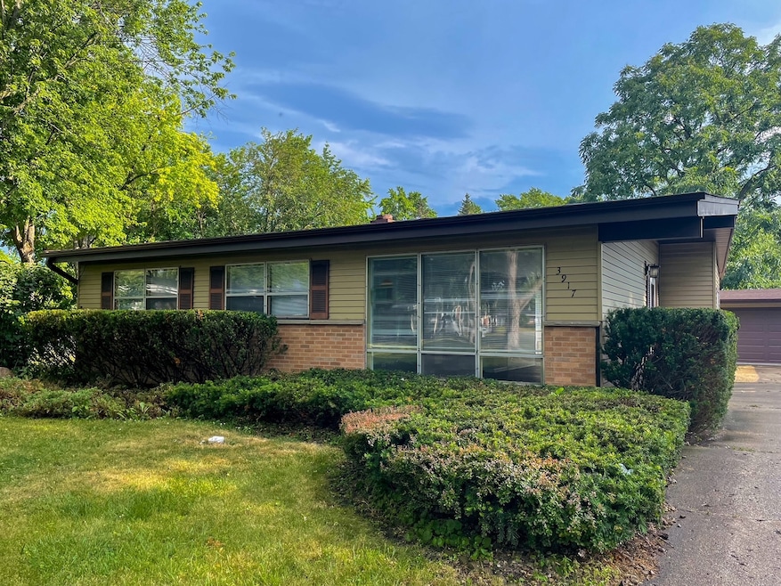 3917 Gull Ct, Rolling Meadows, IL 60008 - photo 1