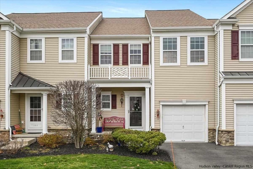 3 Bainbridge Place unit 204, Newburgh, NY 12550 - photo 1