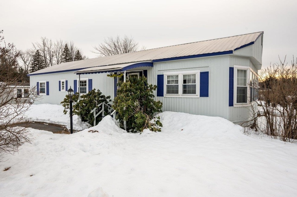 10 Kenwater Ave, Rochester, NH 03867 - photo 1