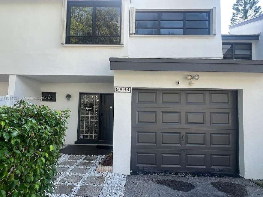 9894 Fairway Cove Ln, Plantation, FL 33324 - photo 1