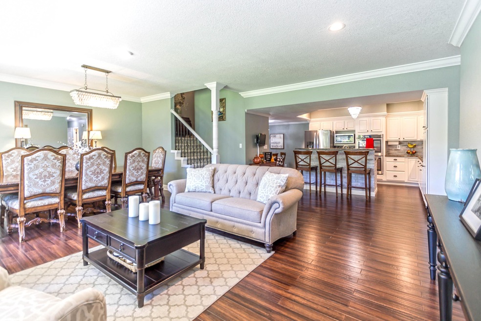 11670 N Old Number 7, Columbia, MO 65202