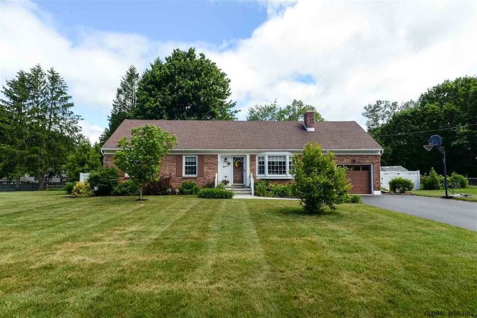 11 Hadel Rd, Schenectady, NY 12302 - photo 1