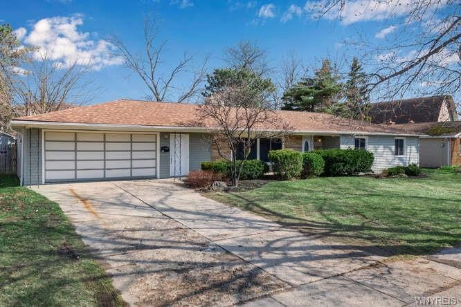 498 Meadow Dr, North Tonawanda, NY 14120 - photo 1