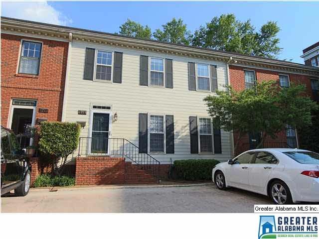Welcome to 1211 29th St. S. move-in ready townhome