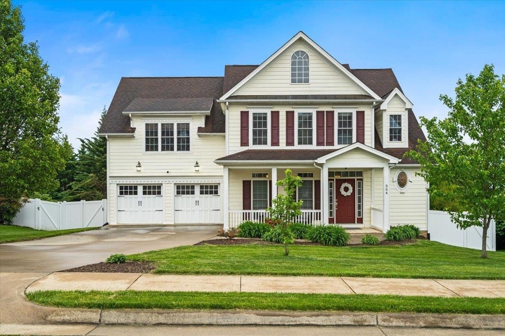 304 Windsor Dr, Fishersville, VA 22939 - photo 1