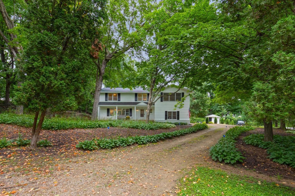 5575 Sylvan Ln, Excelsior, MN 55331 - photo 1