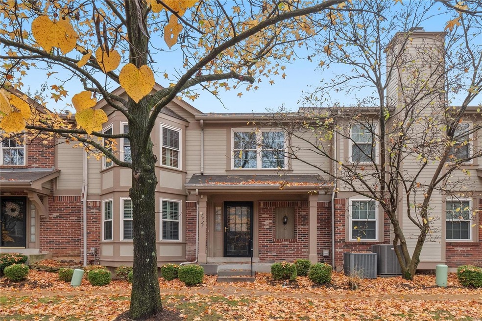 5323 N Kenrick Parke Dr unit 2, Saint Louis, MO 63119 - photo 1