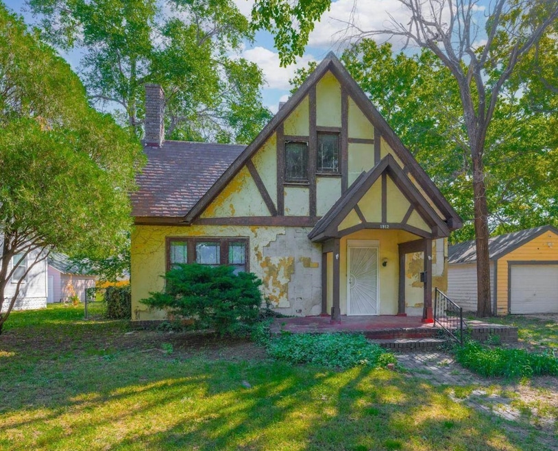 1912 N Park Place, Wichita, KS 67203 - photo 1