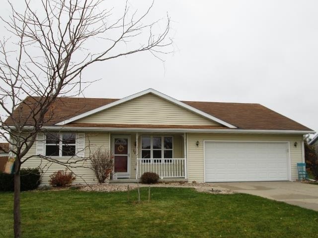 113 Debbie Dr, Evansville, WI 53536 - photo 1