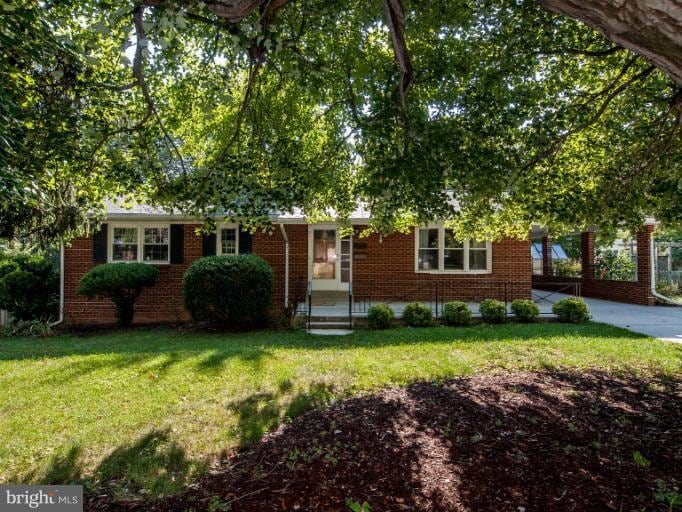 6625 Hulvey Terrace, Alexandria, VA 22306 - photo 1