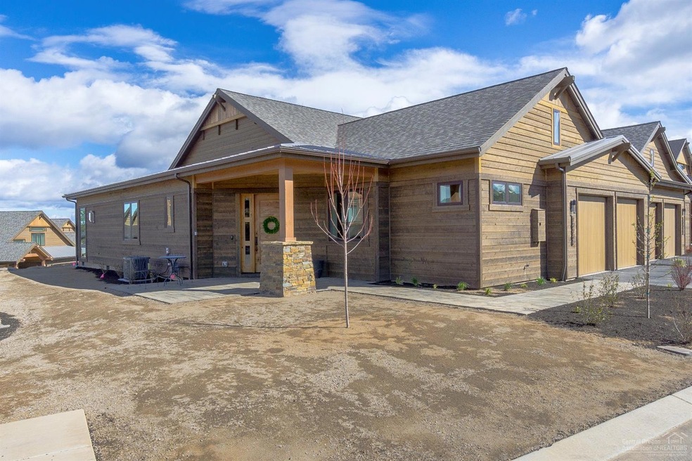 19290 Eaton Ln, Bend, OR 97702 - photo 1