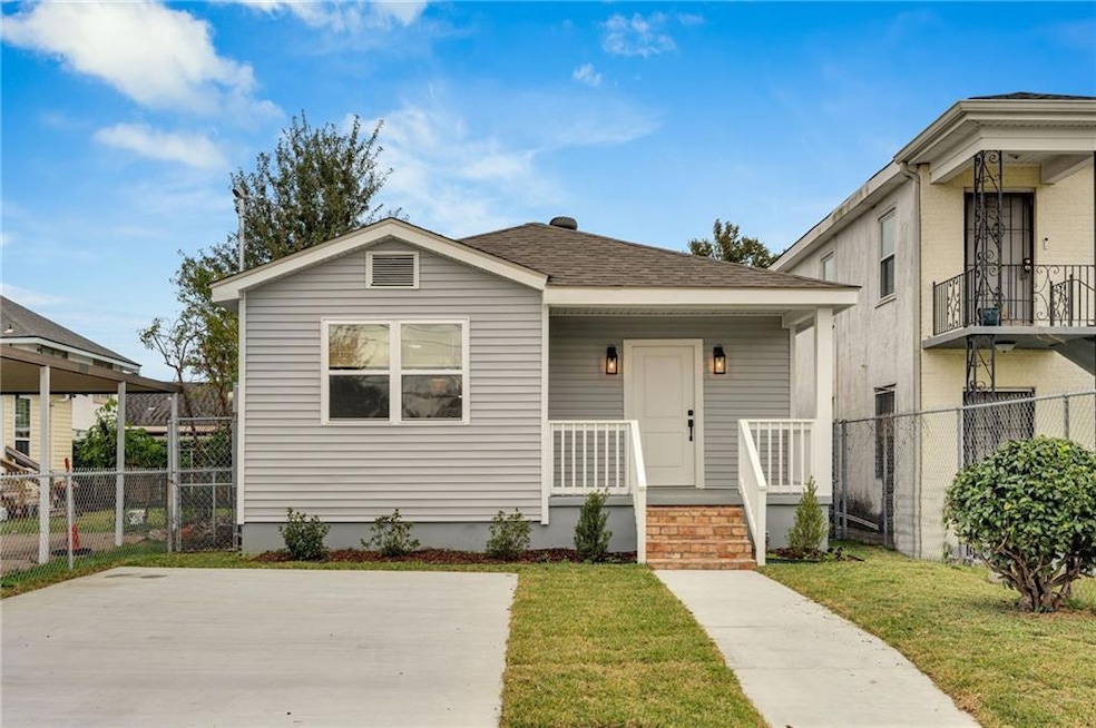 4125 Duplessis St, New Orleans, LA 70122 - photo 1