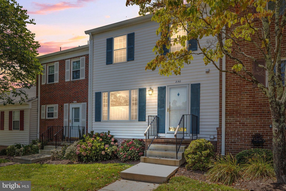 230 Fairfield Dr, Warrenton, VA 20186 - photo 1