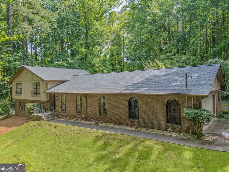 5632 Stillwater Ct, Stone Mountain, GA 30087 - photo 1