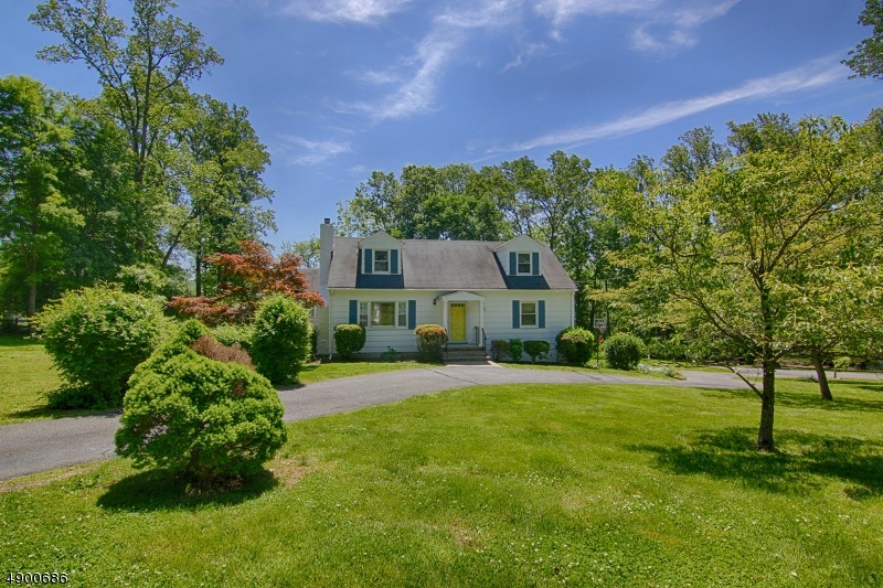 40 Lindabury Ave, Bernardsville, NJ 07924 - photo 1