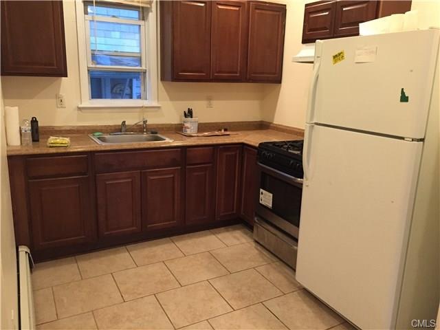 32 Clay St unit 2, Norwalk, CT 06854 - photo 1