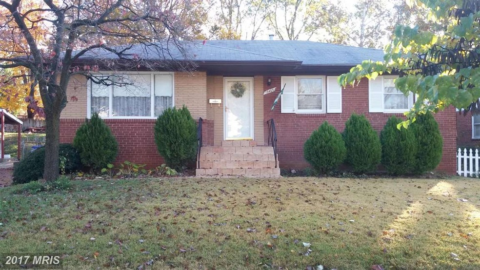 13405 Parkland Dr, Rockville, MD 20853 - photo 1