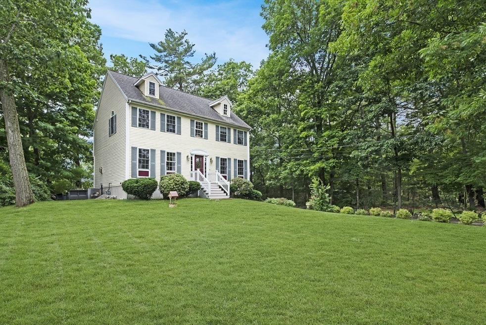 192 W Main St, Georgetown, MA 01833 - photo 1