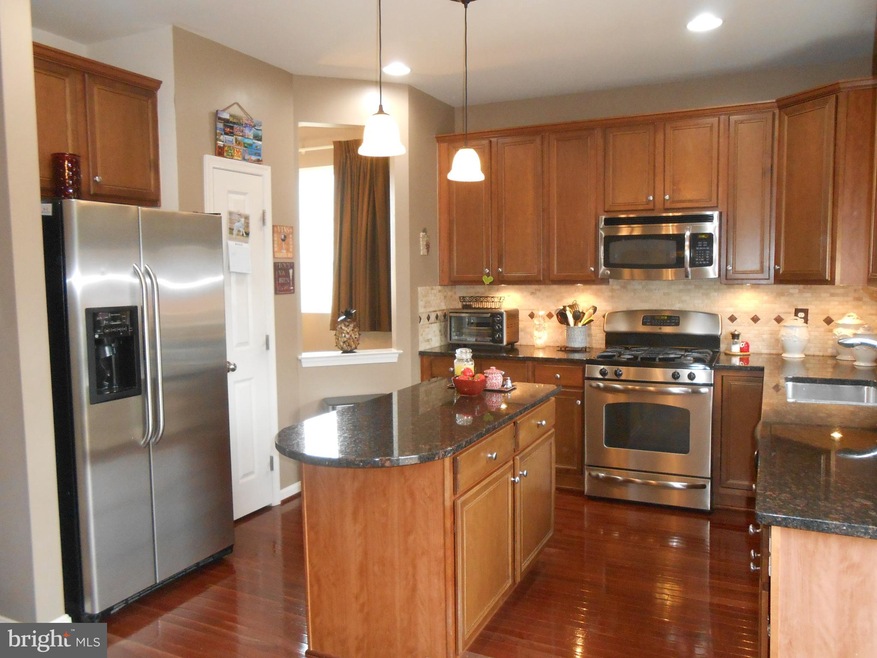 9249 Alvyn Lake Cir, Bristow, VA 20136 - photo 1
