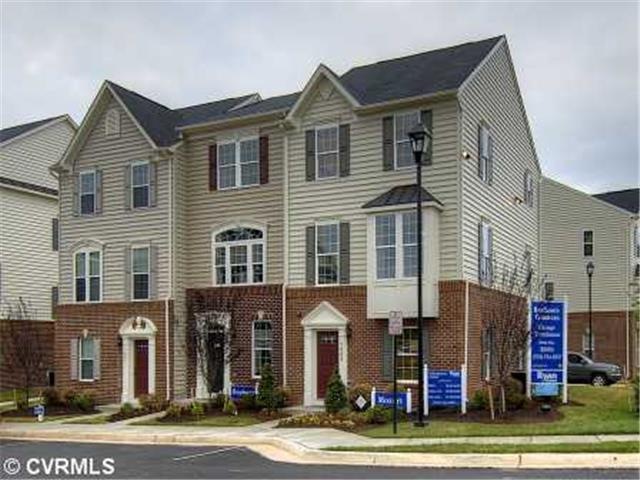 Exterior Front - Sample photo from Ryan Homes picture library.