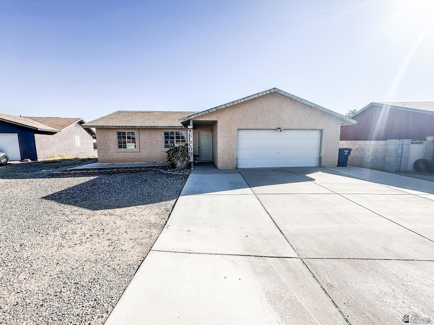 3845 S Cactus Wren Ln, Yuma, AZ 85365 - photo 1