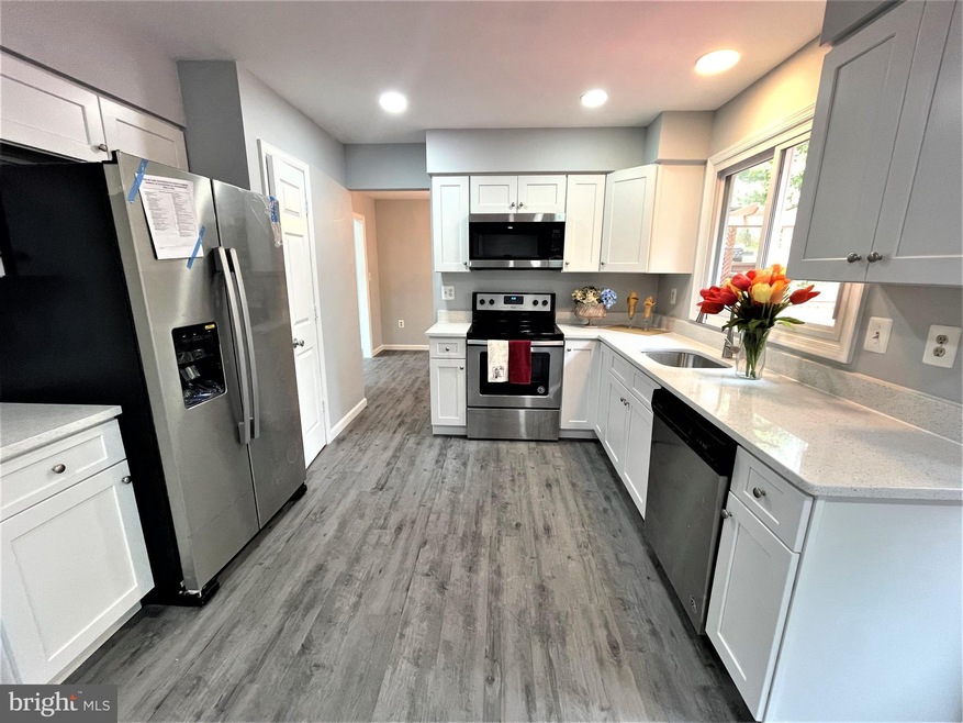 20301 Beehive Ln, Germantown, MD 20876 - photo 1