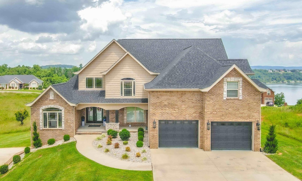 Sold $640,000