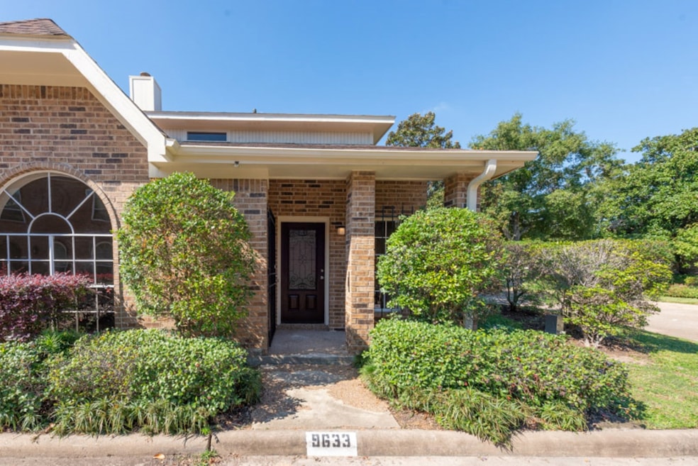 9633 Bayou Brook St, Houston, TX 77063 - photo 1