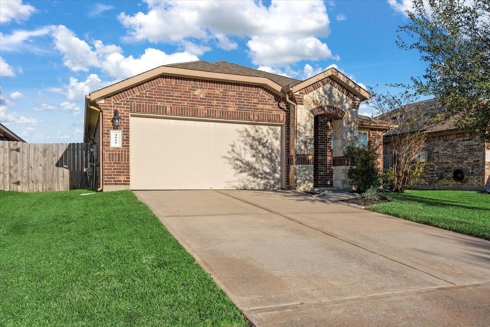 4019 Cape Barren Ln, Baytown, TX 77521 - photo 1