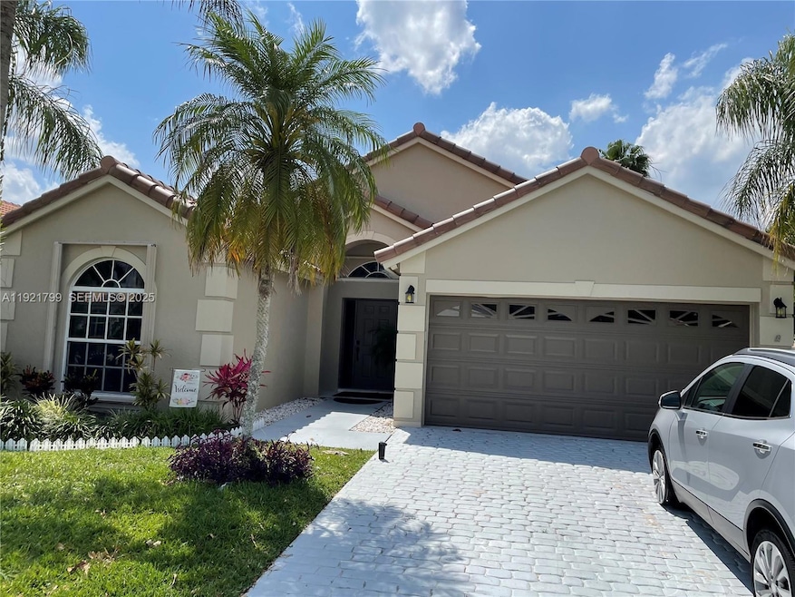 1972 Oak Berry Cir, Wellington, FL 33414 - photo 1