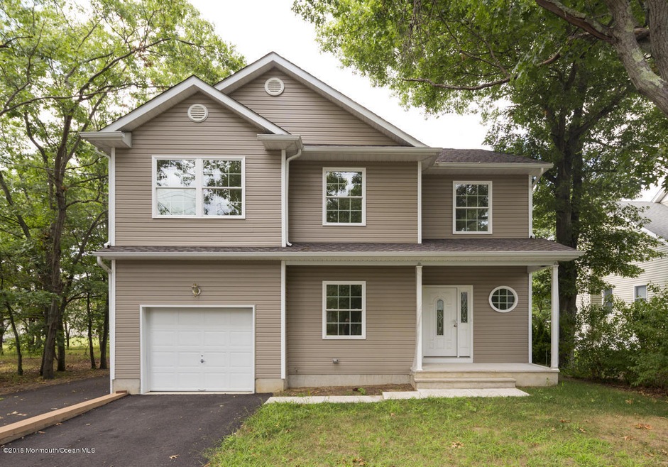 01_House Front