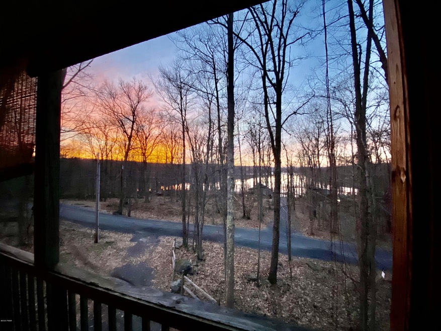 136 E Shore Dr, Hawley, PA 18428 - photo 1