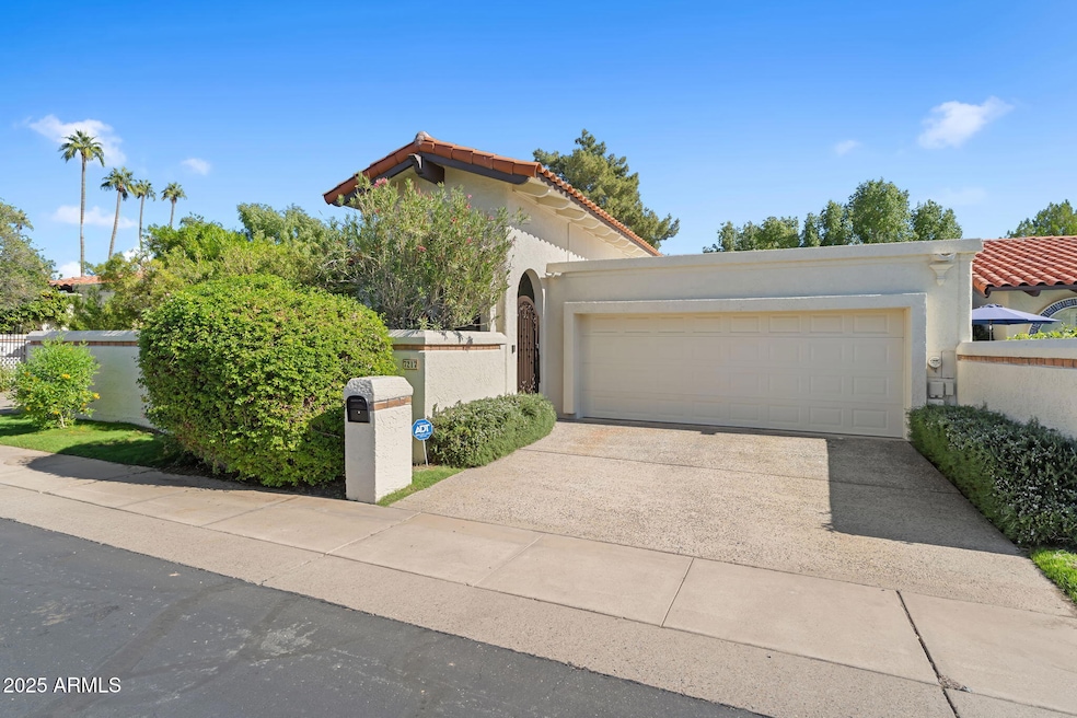 7217 N 6th Way, Phoenix, AZ 85020 - photo 1