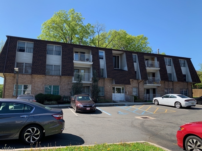 100 W Grand St unit 12, Elizabeth, NJ 07202 - photo 1