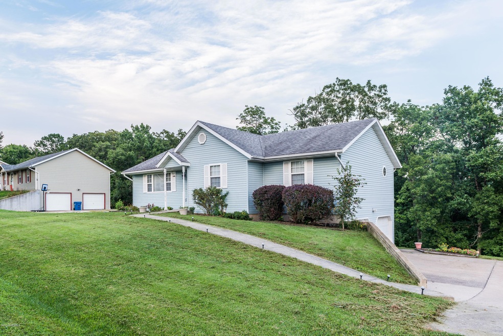 1613 Summit View Drive