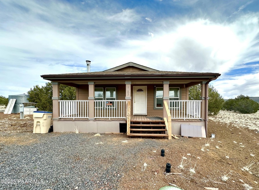 1605 W Ridgeview Dr, Ash Fork, AZ 86320 - photo 1