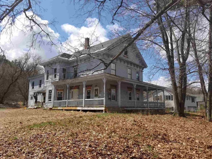 99 Chestnut St, Claremont, NH 03743 - photo 1