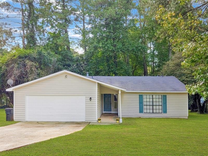 1455 Flat Rock Rd, Stockbridge, GA 30281 - photo 1