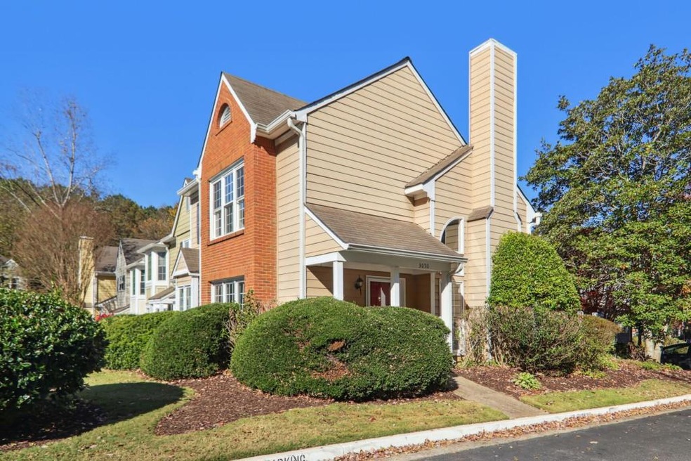 Welcome to 3050 Camden Way! Fantastic end unit wit