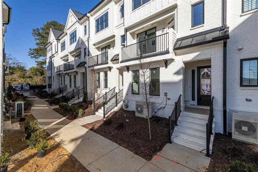 1611 Draper View Loop unit 103, Raleigh, NC 27608 - photo 1