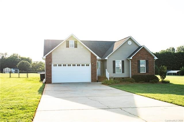 1845 Tennessee Ct, Lincolnton, NC 28092 - photo 1