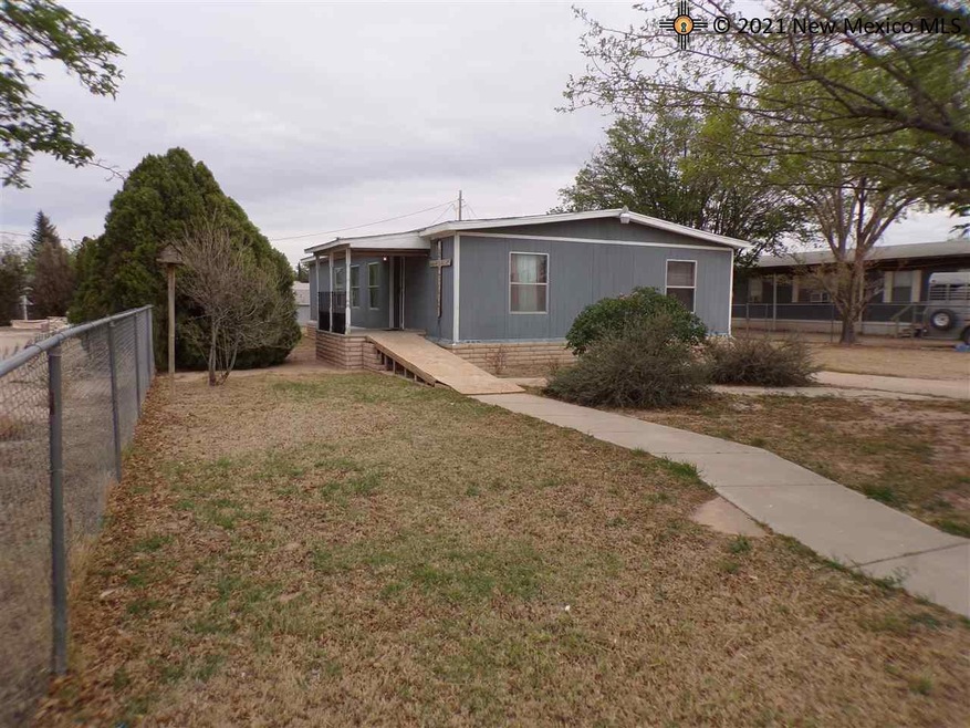 4406 Mescalero St, Carlsbad, NM 88220 - photo 1