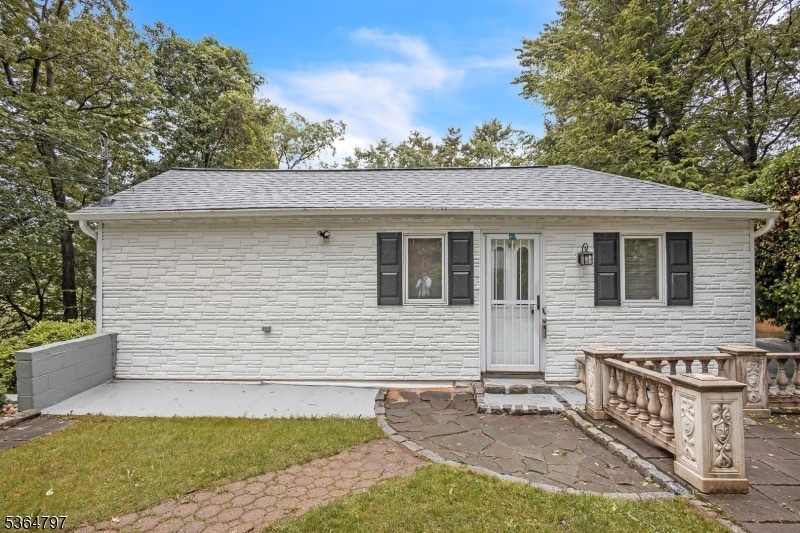 6 Redmans Dr, Oak Ridge, NJ 07438 - photo 1