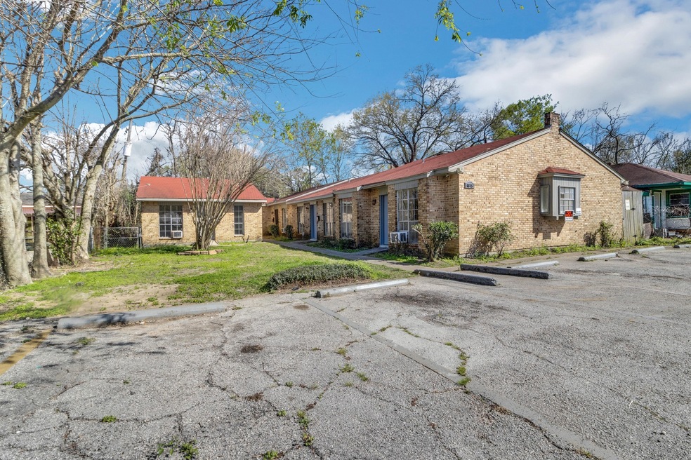 6815 Beachwood St unit 1, Houston, TX 77021 - photo 1