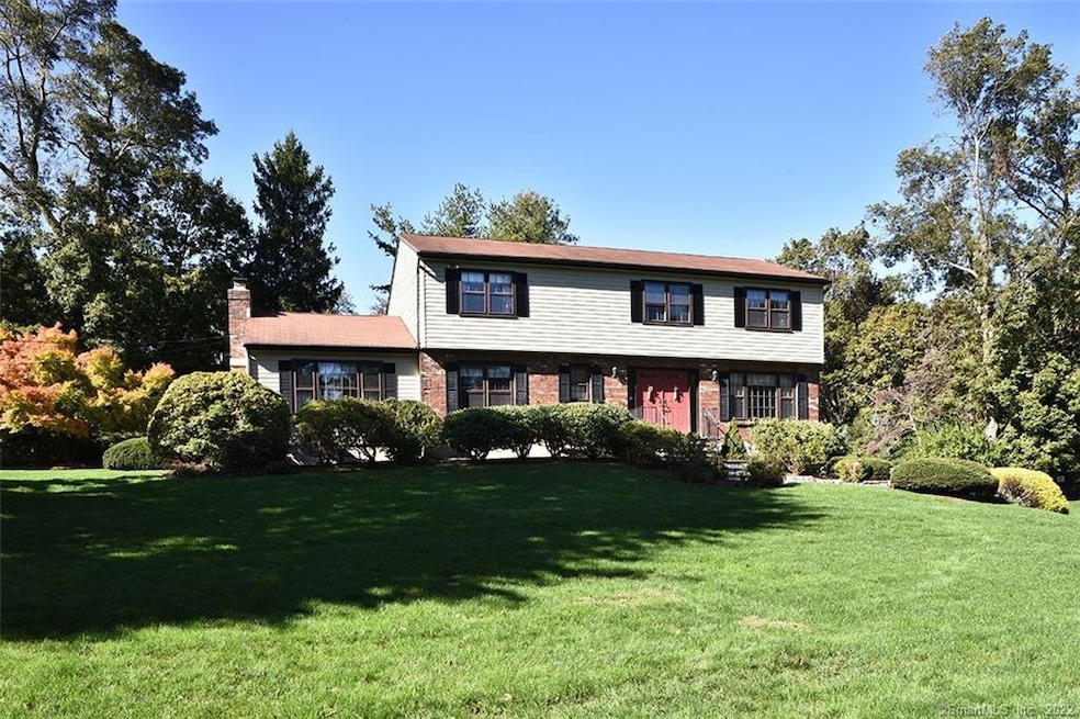 15 Sasqua Rd, Norwalk, CT 06855 - photo 1