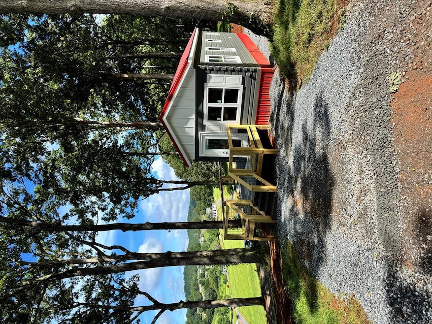 527 Saunders Rd, Franklin, NC 28734 - photo 1